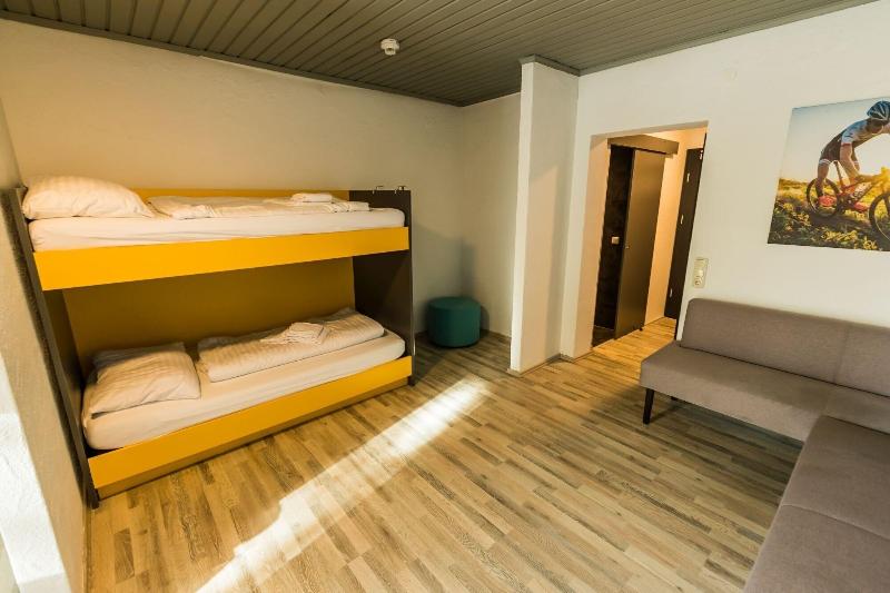 Basekamp Mountain Budget Hotel - Oda