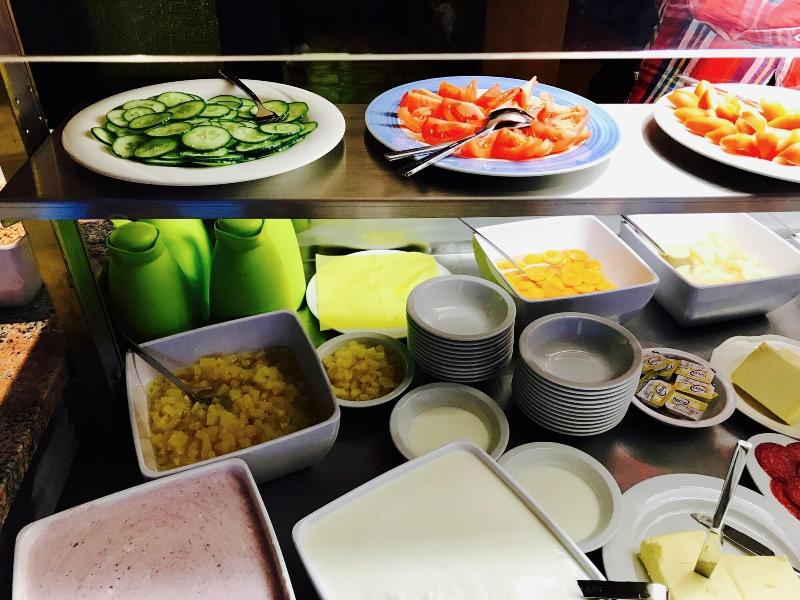 Basekamp Mountain Budget Hotel - Restoran