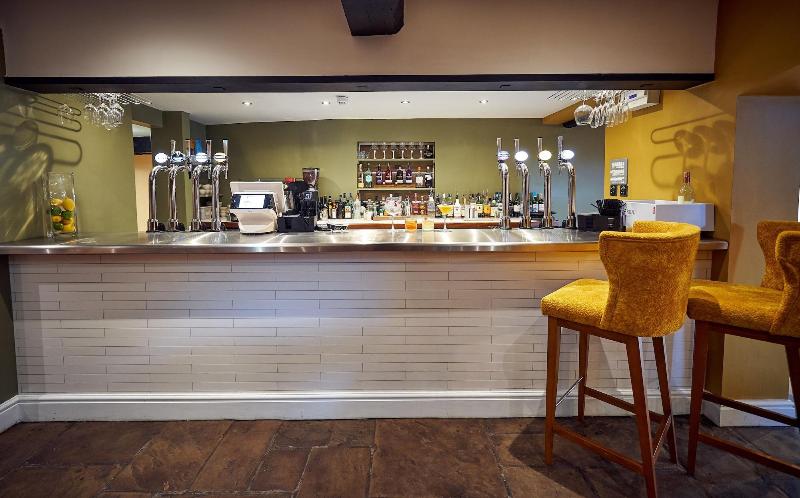 The Kirkfield Hotel - Bar