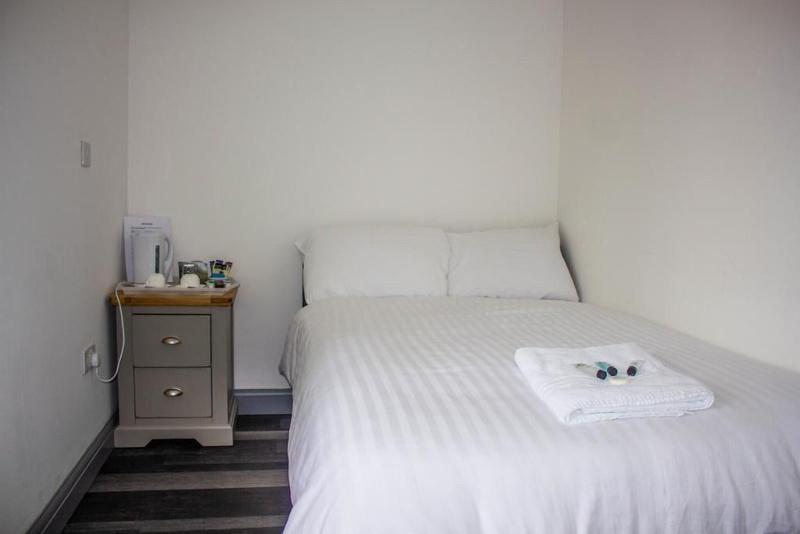 Crofts Hotel - Oda