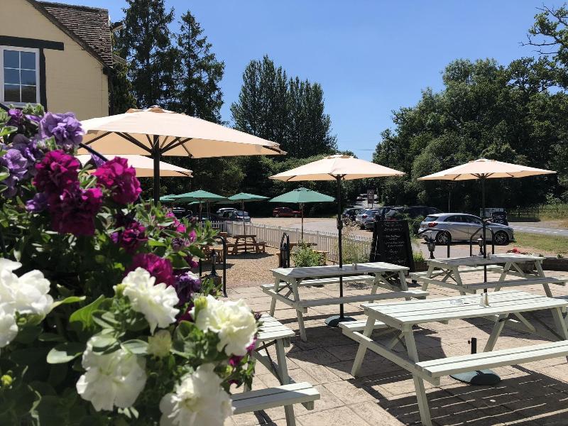 The New Inn - Teras