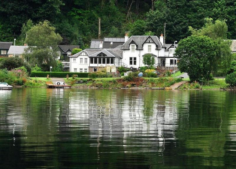 Achray House - Genel