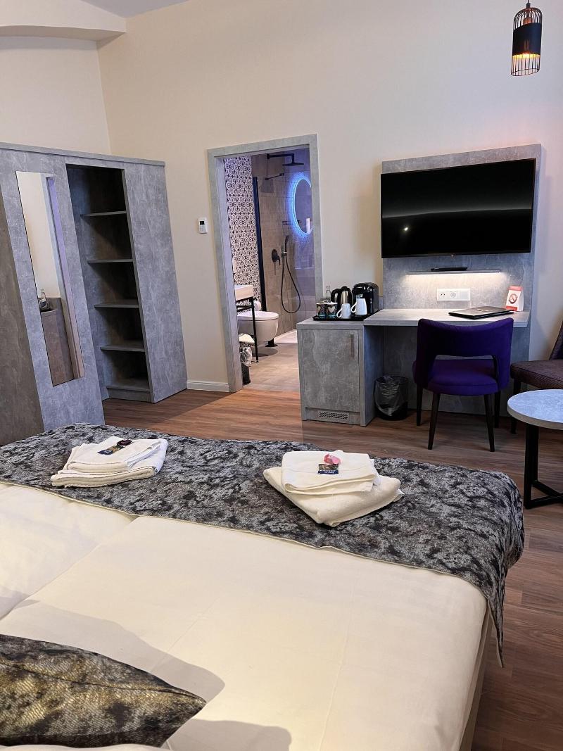 Novel Hotel - Genel