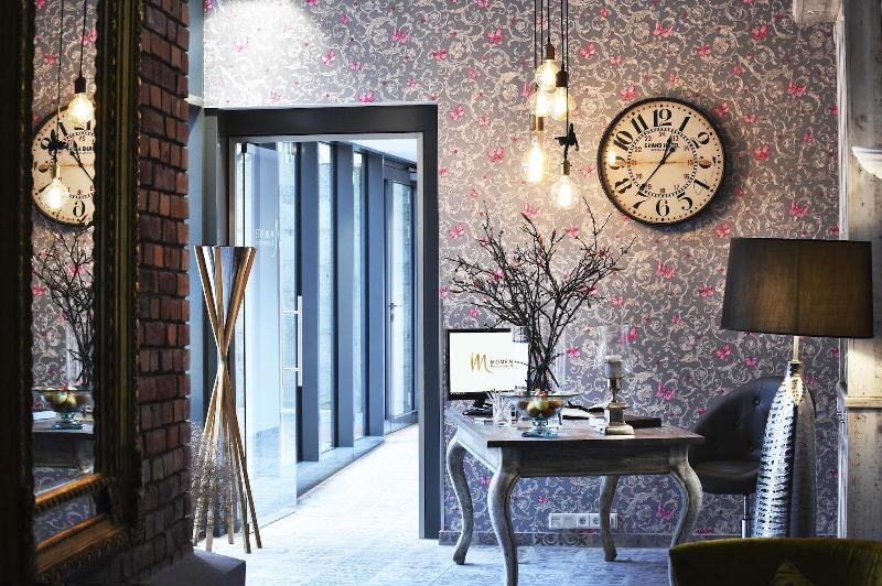 Moments Boutique Hotel - Lobi