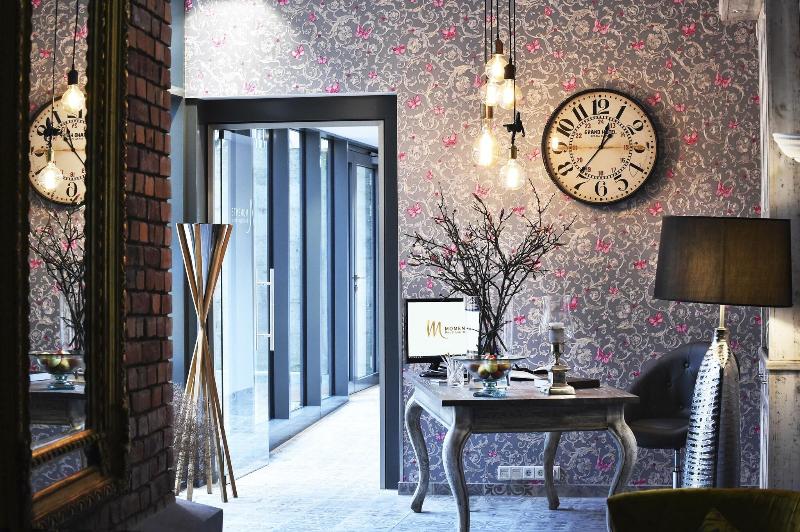 Moments Boutique Hotel - Lobi