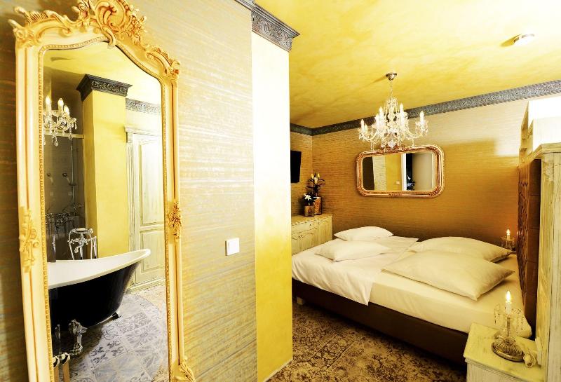 Moments Boutique Hotel - Oda