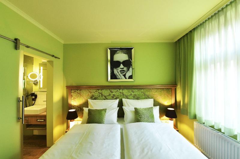 Moments Boutique Hotel - Oda