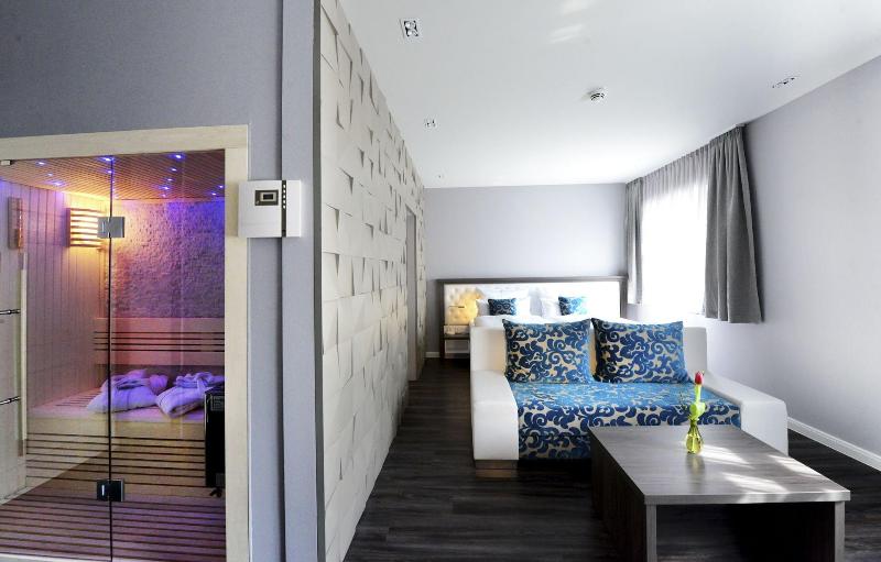 Moments Boutique Hotel - Oda