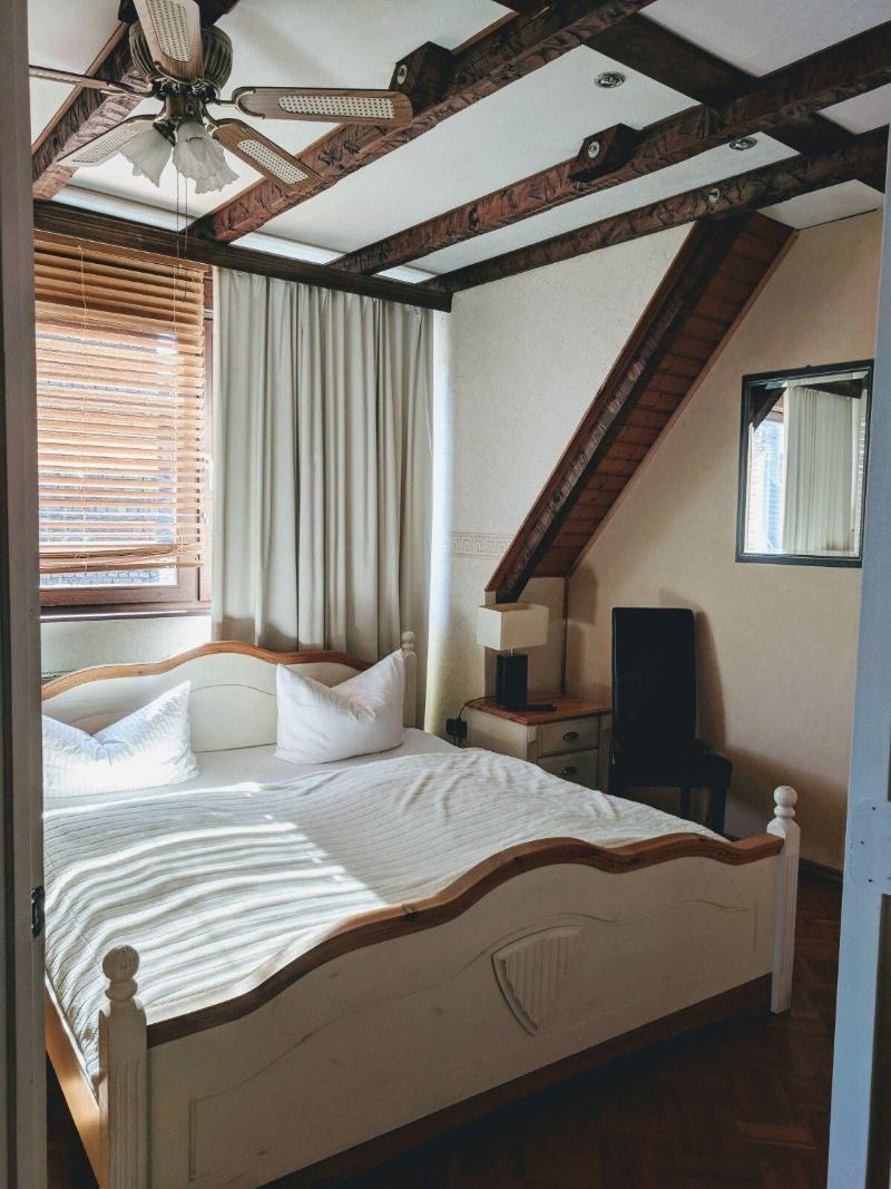 Hotel Peter Schaefer - Oda
