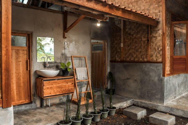 Cianjur Paddies Hostel - Oda