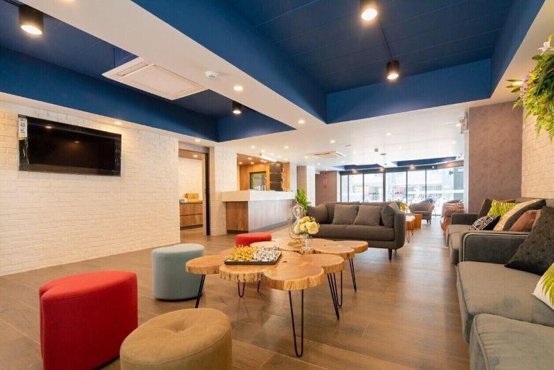 The Home Hotel - Lobi