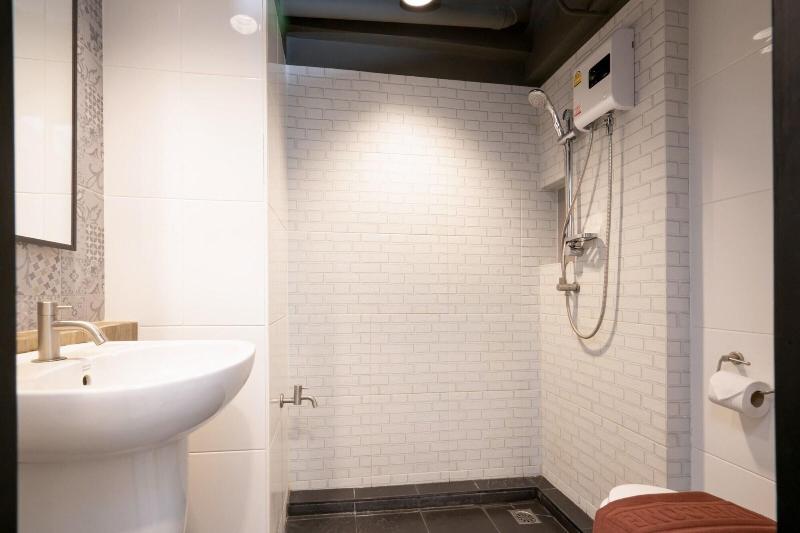 The Home Hotel - Oda