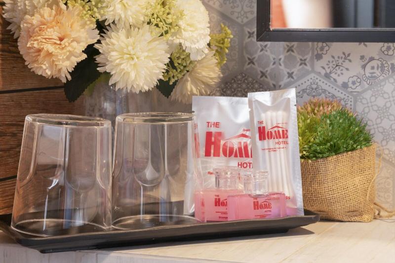 The Home Hotel - Oda
