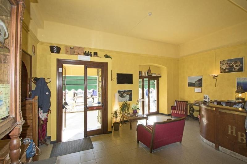 Hotel Baia - Lobi