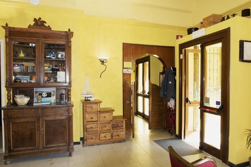 Hotel Baia - Lobi