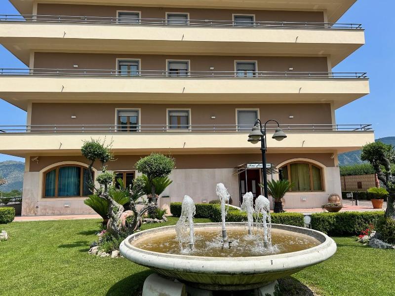 Hotel Maddaloni - Genel