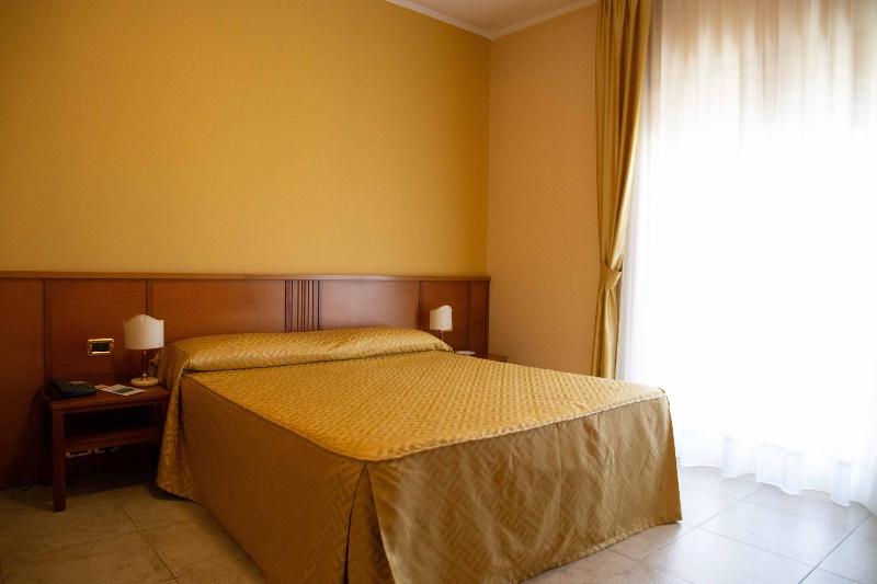 Hotel Maddaloni - Oda