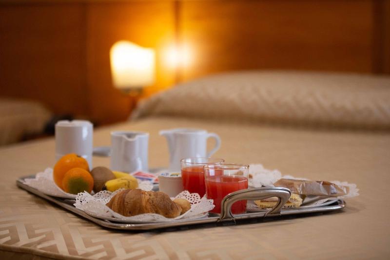 Hotel Maddaloni - Oda