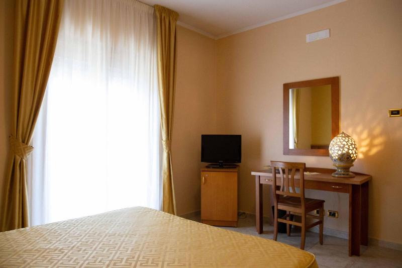 Hotel Maddaloni - Oda