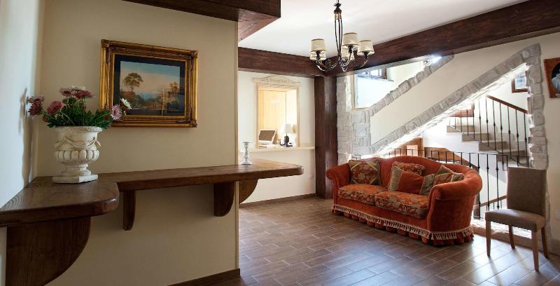 Hotel Villa Clementina - Lobi