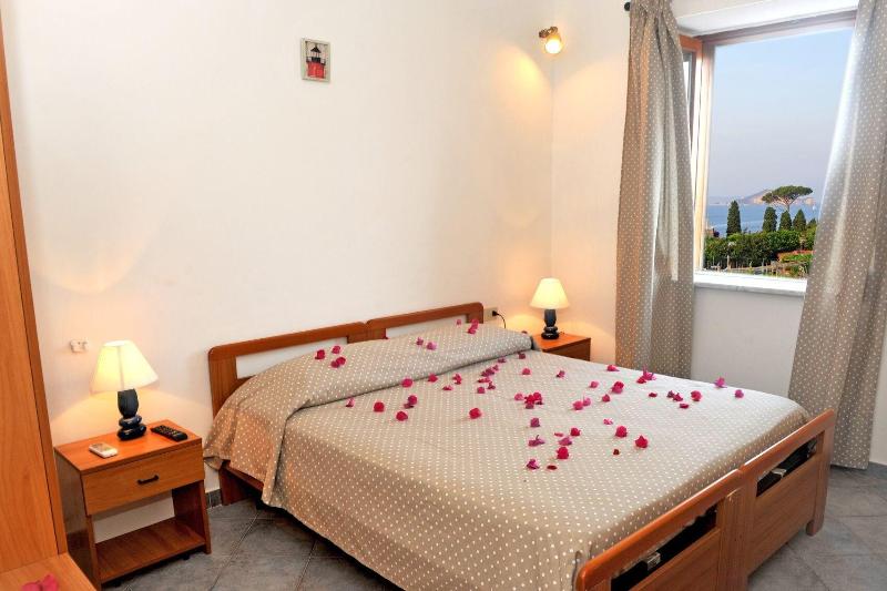 Bed And Breakfast La Casa Sul Faro - Oda