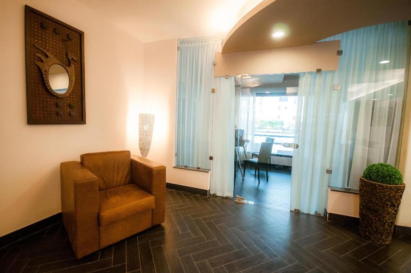 Bns Hotel Francisco - Lobi
