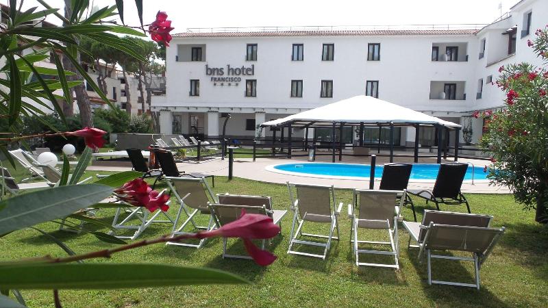 Bns Hotel Francisco - Genel