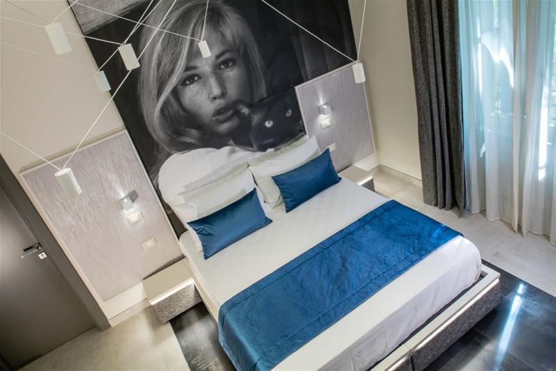 Via Veneto Luxury Suites - Oda