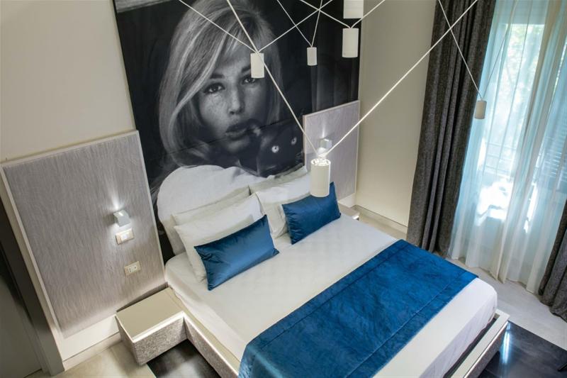 Via Veneto Luxury Suites - Oda