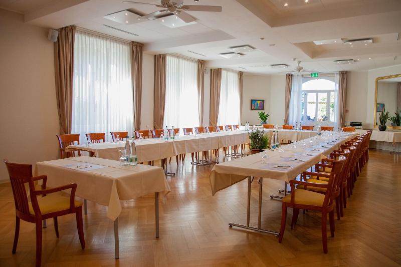 Hôtel Bon Rivage - Toplantı