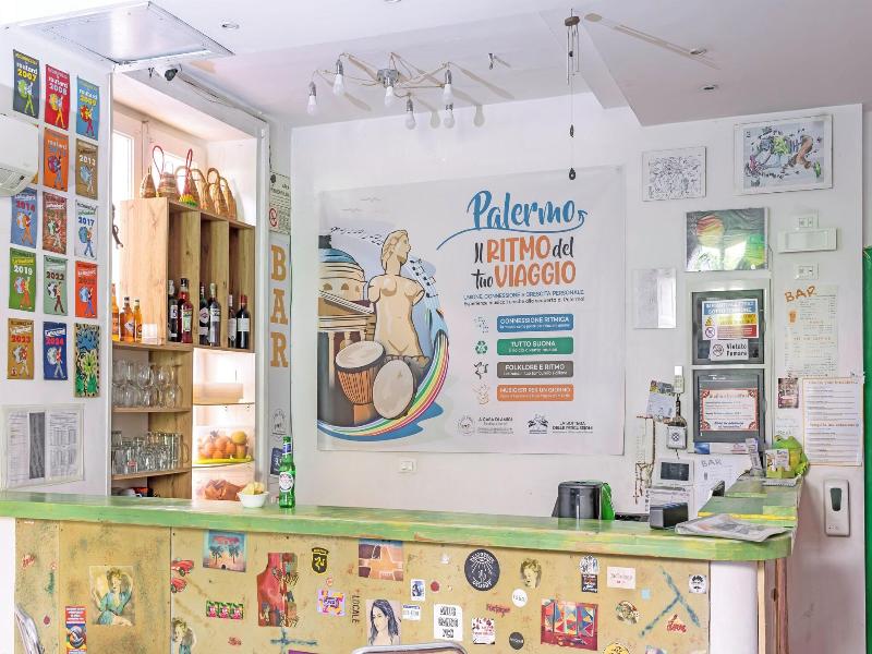 A Casa Di Amici Boutique Hostel - Lobi