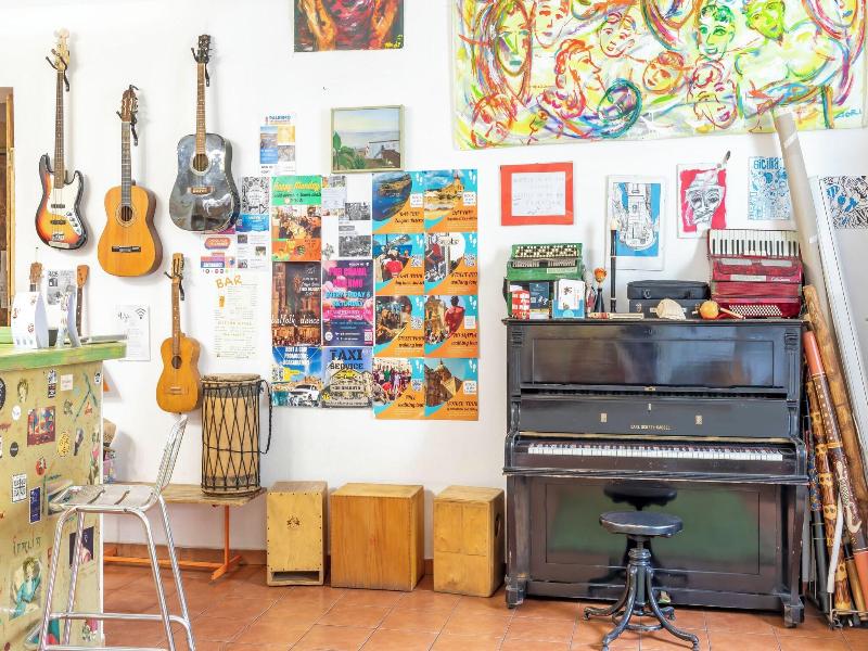 A Casa Di Amici Boutique Hostel - Lobi