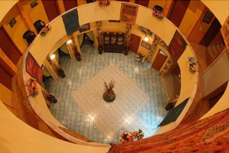 Hotel Restaurant Diana - Lobi