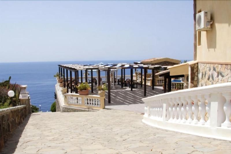 Hotel Restaurant Diana - Teras