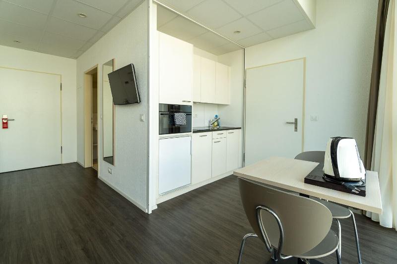Hine Adon Apart Hotel Bern-Airport - Oda