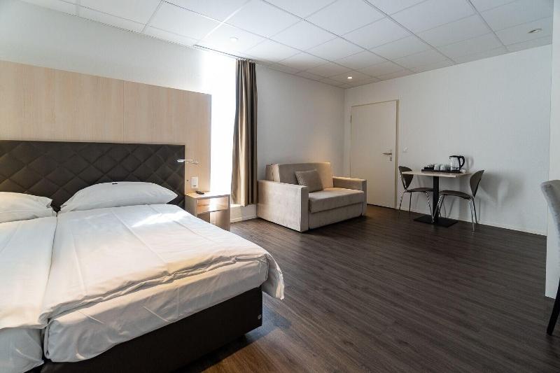 Hine Adon Apart Hotel Bern-Airport - Oda