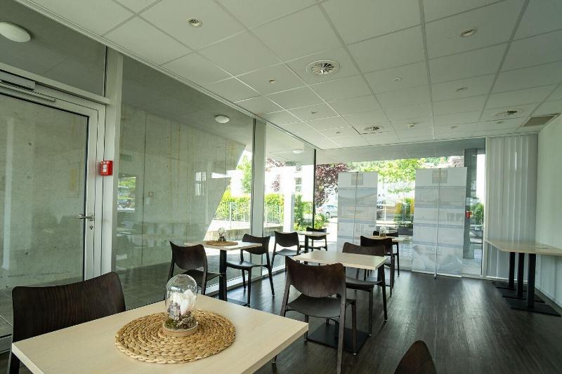 Hine Adon Apart Hotel Bern-Airport - Restoran