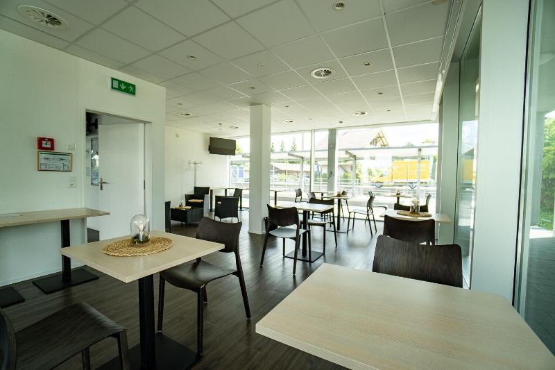 Hine Adon Apart Hotel Bern-Airport - Restoran
