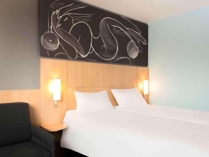 Ibis 3 Lacs Neuchatel - Oda