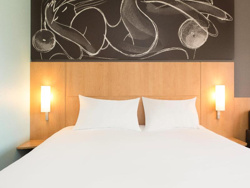 Ibis 3 Lacs Neuchatel - Oda