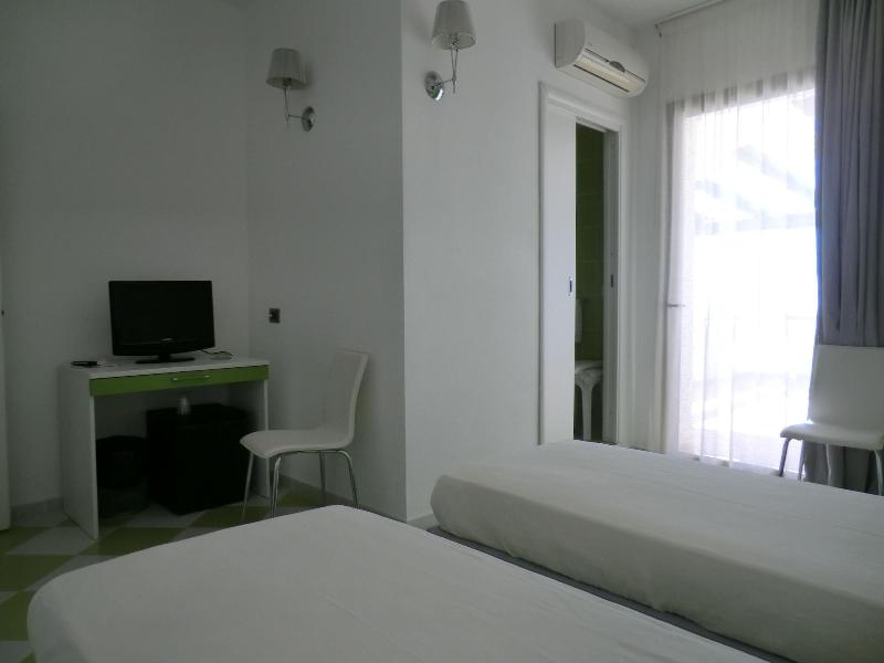 B&B Mediterraneo Mare e Sole - Oda