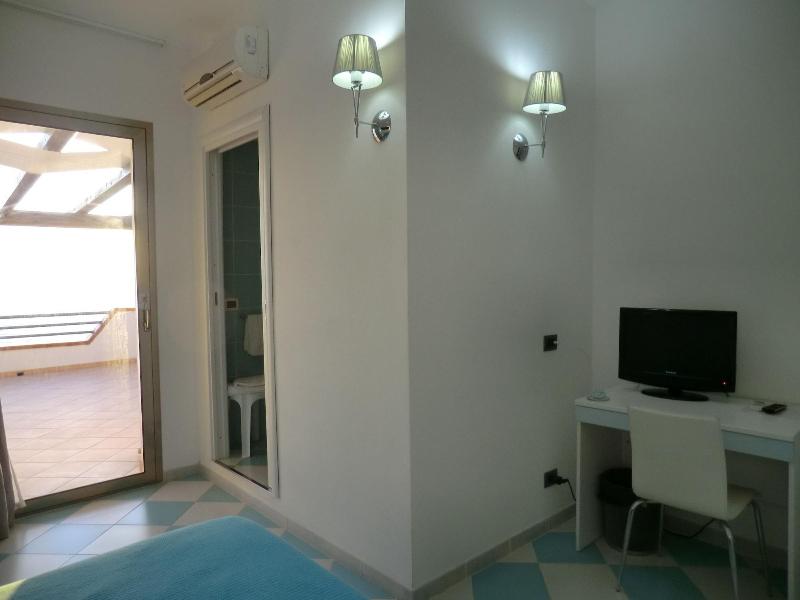 B&B Mediterraneo Mare e Sole - Oda