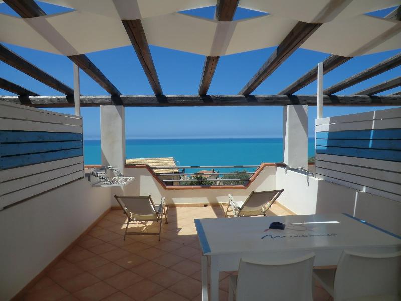 B&B Mediterraneo Mare e Sole - Oda