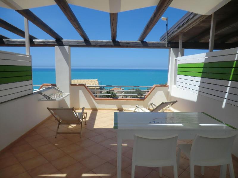 B&B Mediterraneo Mare e Sole - Oda