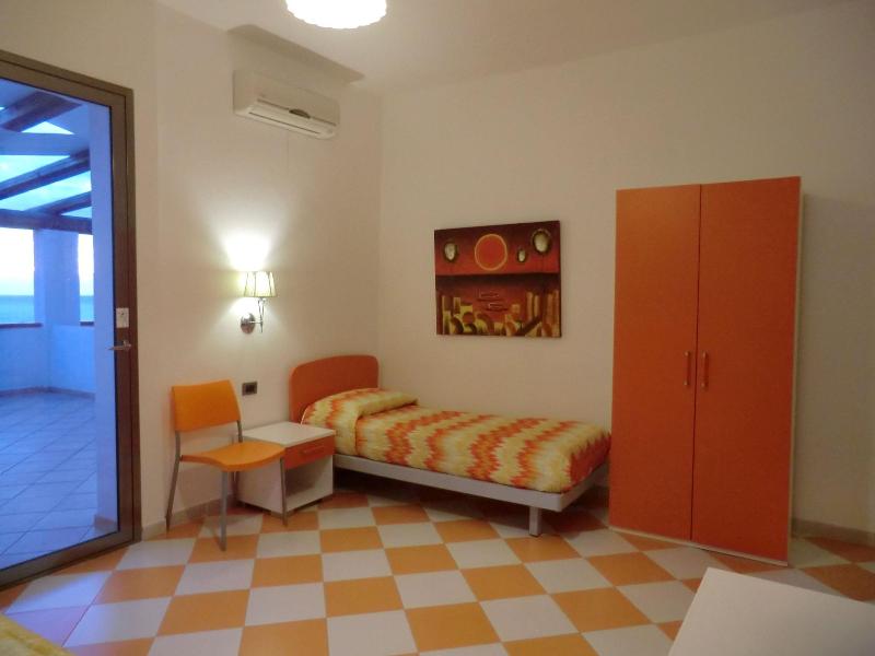 B&B Mediterraneo Mare e Sole - Oda