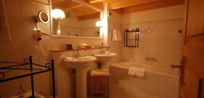 Boutique Hotel Alpenrose - Oda
