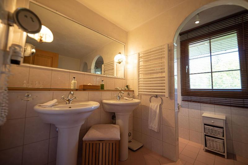 Boutique Hotel Alpenrose - Oda