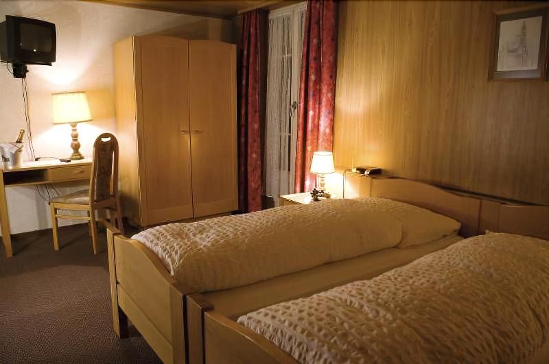 Hotel Engel - Oda