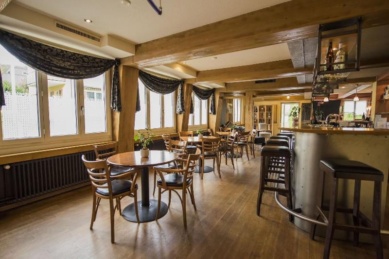Hotel Restaurant Neuhaus - Lobi