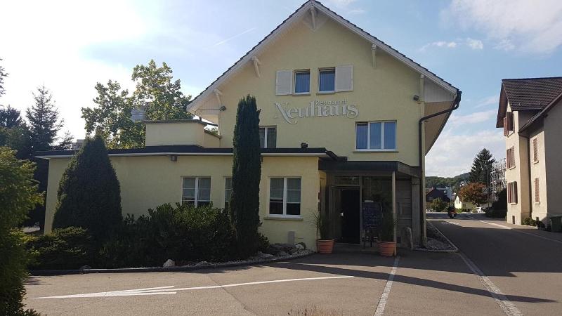Hotel Restaurant Neuhaus - Genel